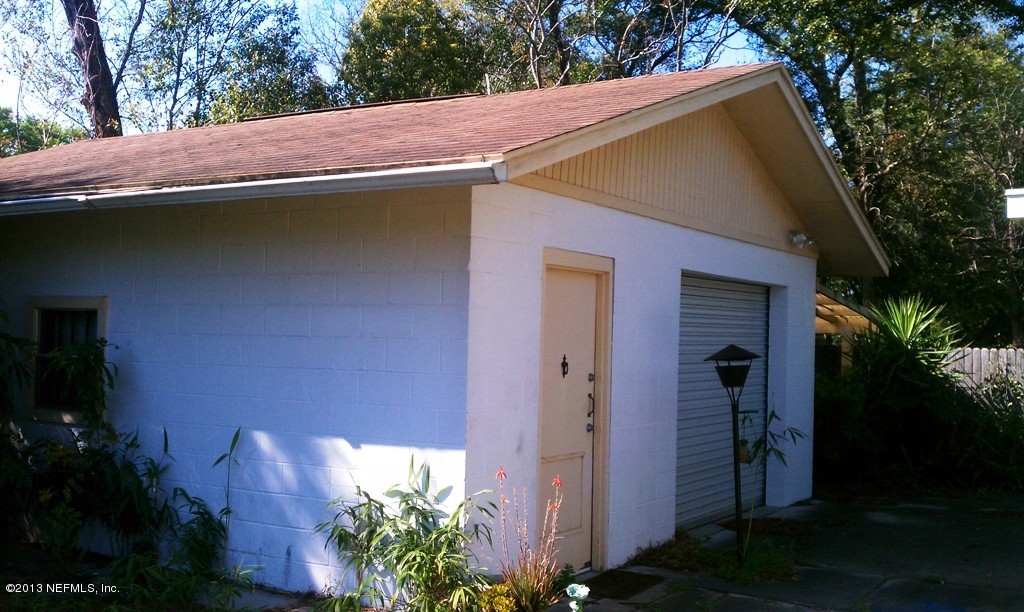 416 Sapelo Road Jacksonville, FL 32216 - Photo 4 of 5 WORKSHOP-GARAGE