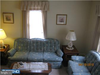 701 Brooke Avenue Magnolia, NJ 08049 - Photo 4 of 12 Living Room