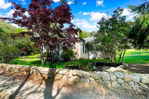 $2,150,000 | 17 Oakdale Drive, Edgartown, MA 02539