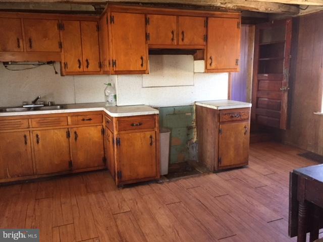 4166 Stumptown Road Taneytown, MD 21787 - Photo 3 of 12 Kitchen