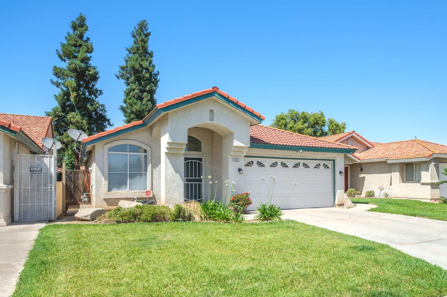 5682 West Sample Avenue Fresno, CA 93722 - Photo 3 of 25