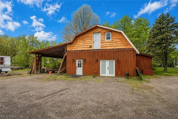 $375,000 | 8178 Navarre Road Southwest, Massillon, OH 44646