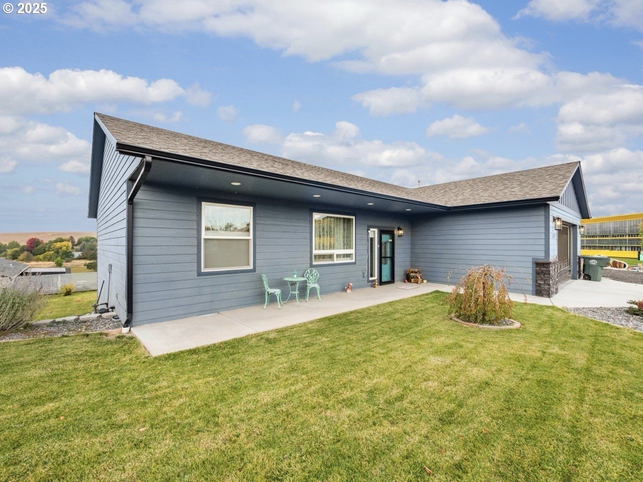 692 Southwest Runnion Avenue Pendleton, OR 97801 - Photo 28 of 35 a house view with swimming pool and porch