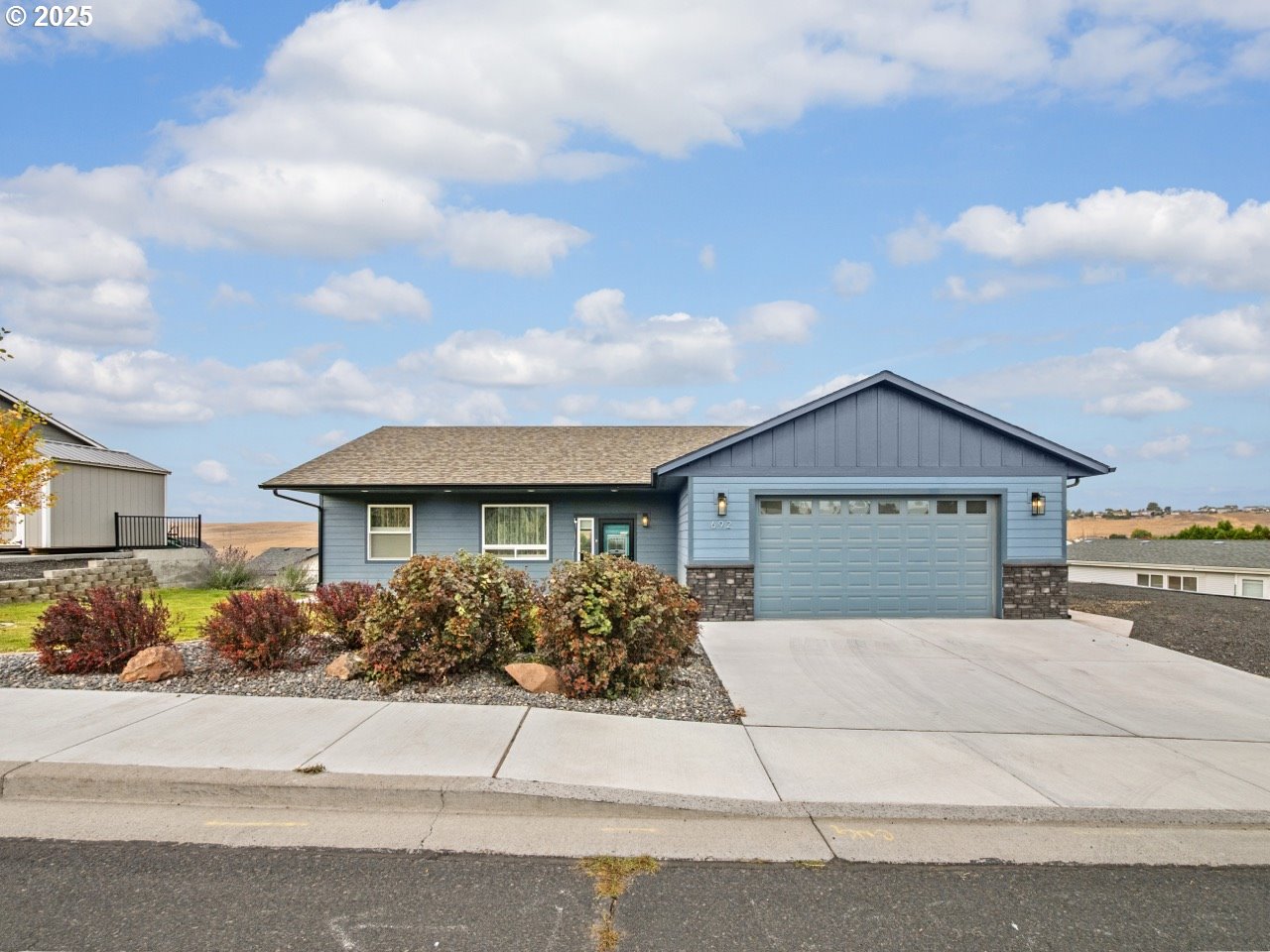 692 Southwest Runnion Avenue Pendleton, OR 97801 - Photo 29 of 35 a view of a house with a yard