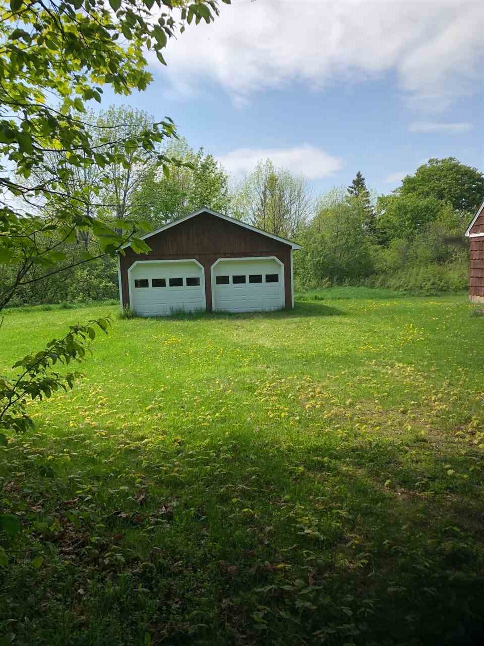 337 Hinman Road Glover, VT 05839 - Photo 3 of 29