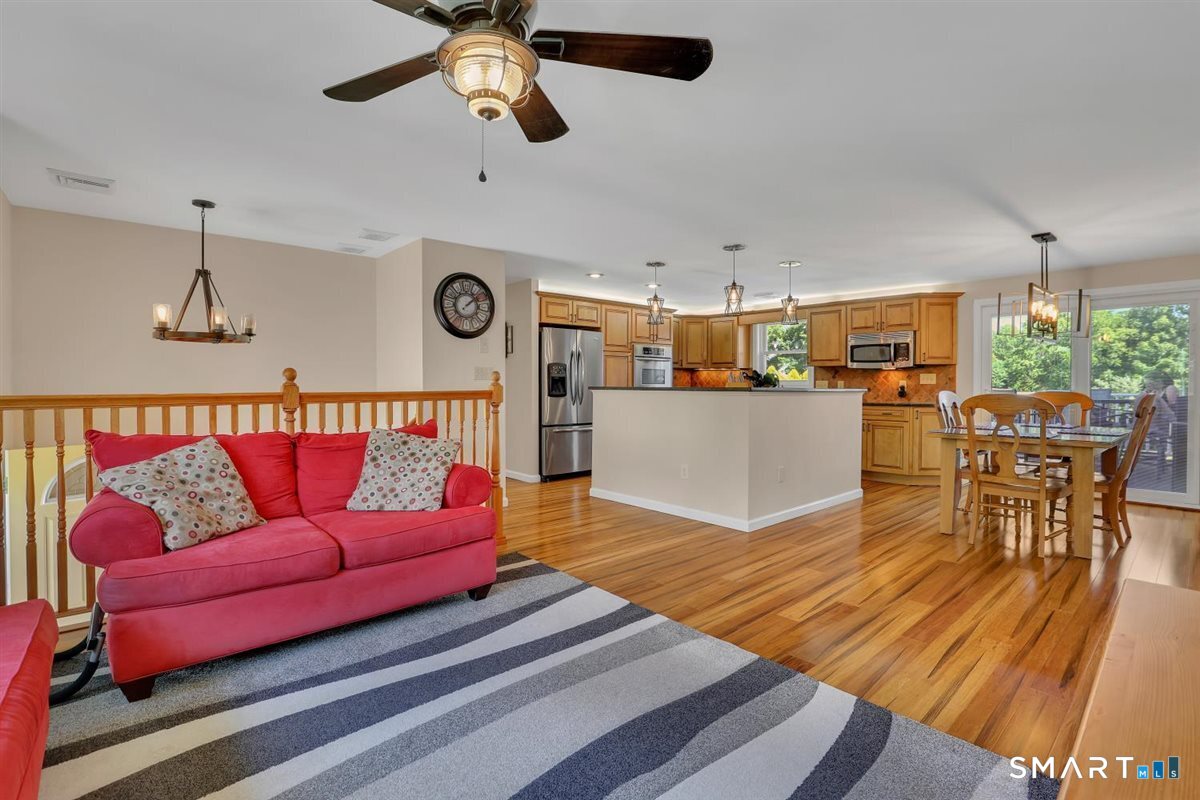 58 School House Road Wallingford, CT 06492 - Photo 6 of 35