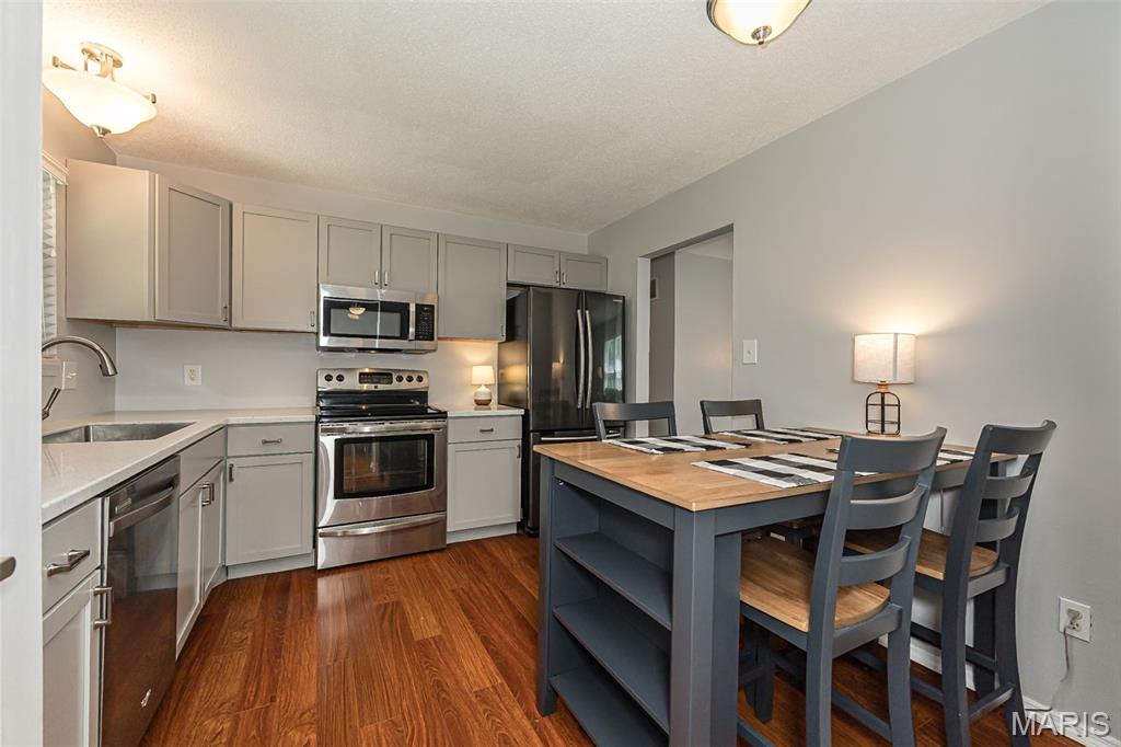 467 Talbert Court Ballwin, MO 63021 - Photo 7 of 25