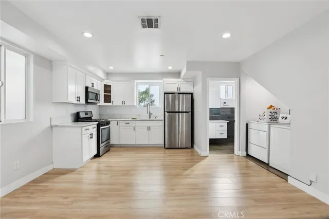 $1,299,000 | 2806 Cudahy Street, Huntington Park, CA 90255