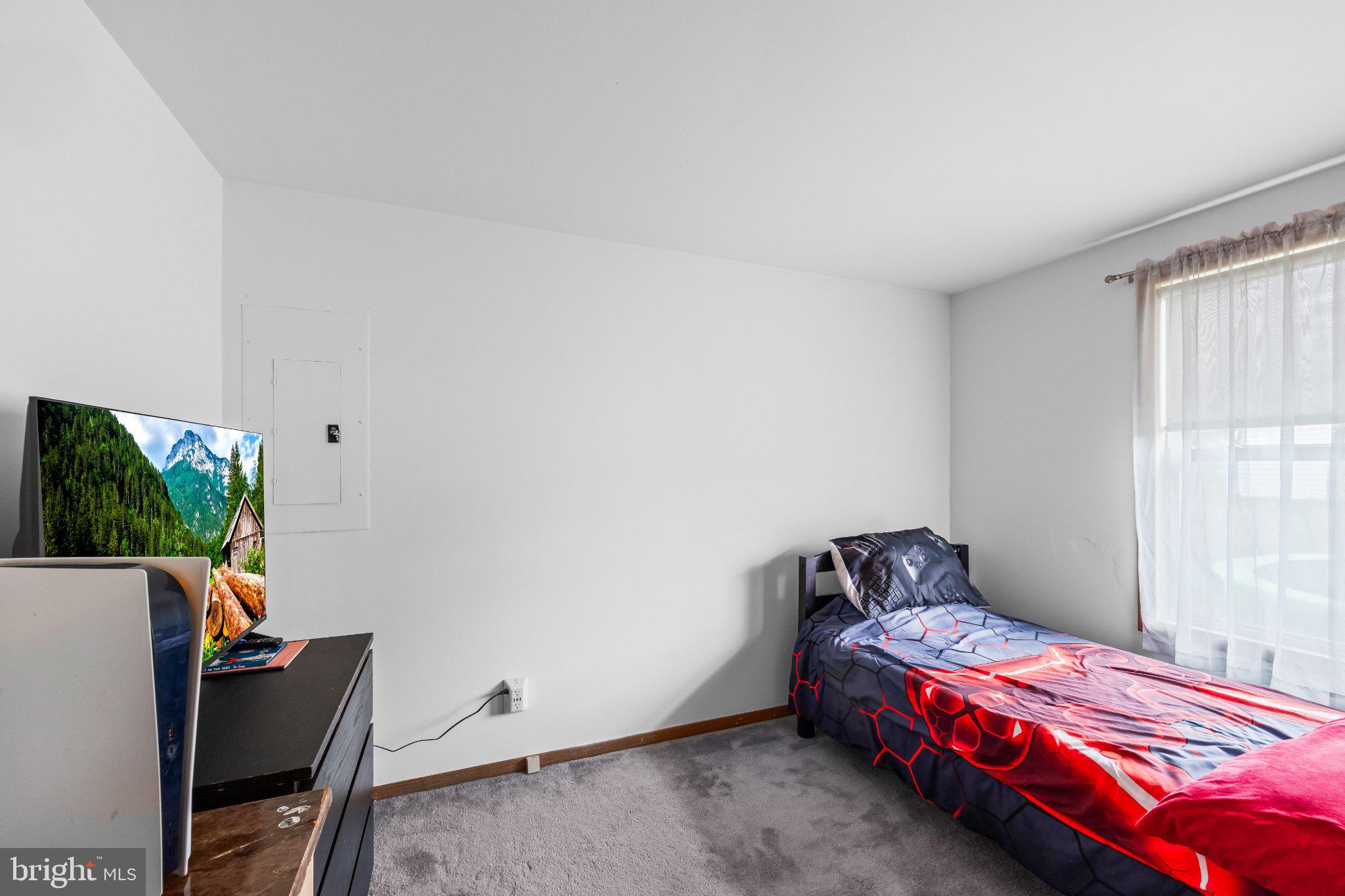 9 Raspberry Drive Mechanicsburg, PA 17050 - Photo 29 of 30 Cozy room with natural light.