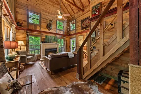 $674,900 | 184 Fightingtown Drive, Blue Ridge, GA 30513