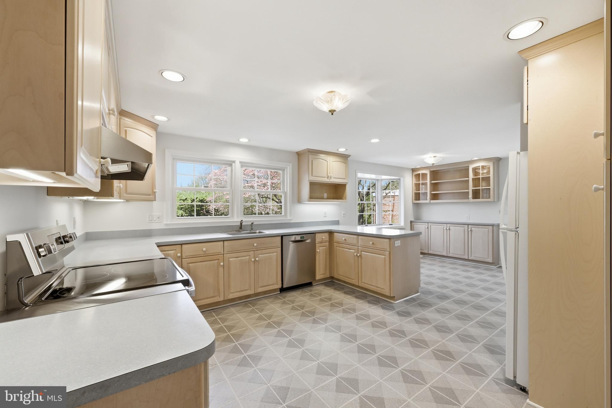 12428 Over Ridge Road Potomac, MD 20854 - Photo 26 of 80