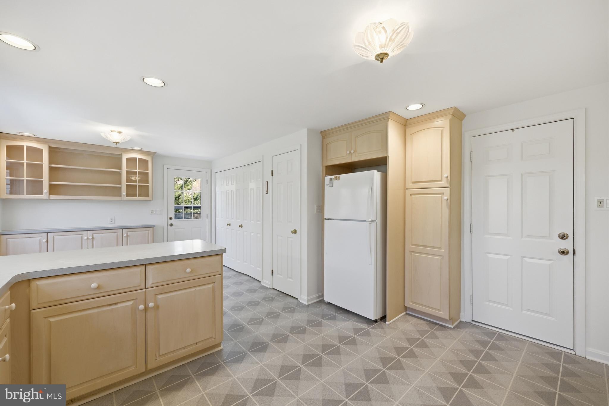 12428 Over Ridge Road Potomac, MD 20854 - Photo 26 of 81
