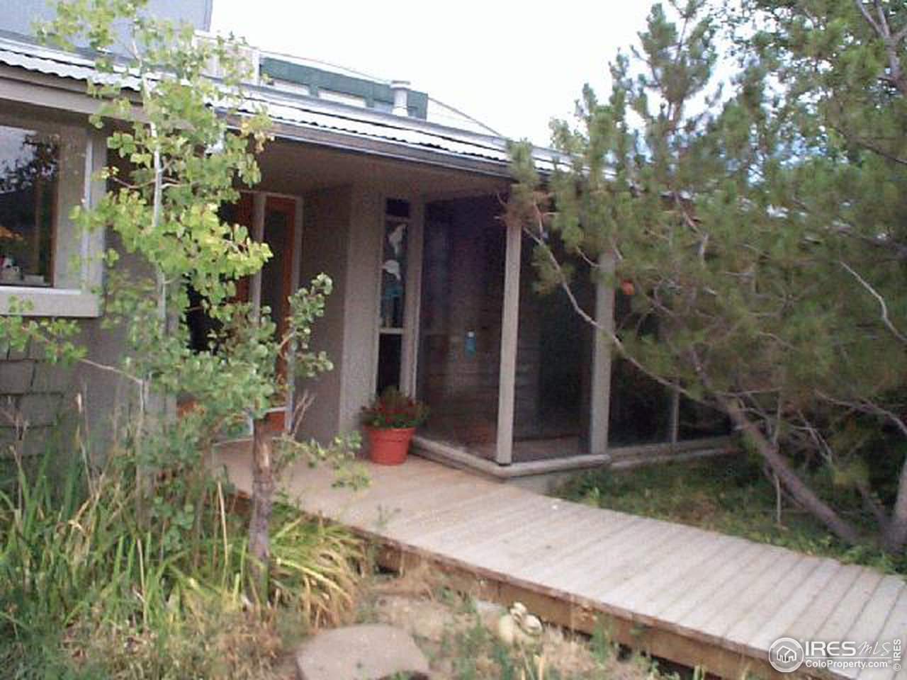 6367 Clearview Road Boulder, CO 80303 - Photo 4 of 8 a view of a entrance to house