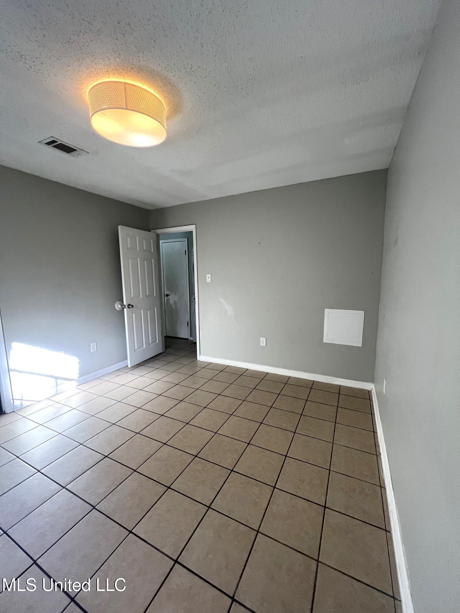 1713 19th Avenue, Unit B Gulfport, MS 39501 - Photo 12 of 13 1713 19th Ave B 1