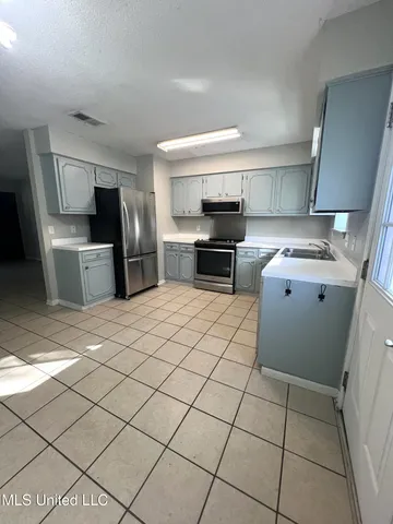 $1,050 | 1713 19th Avenue, Unit B, Gulfport, MS 39501