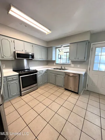 $1,050 | 1713 19th Avenue, Unit B, Gulfport, MS 39501