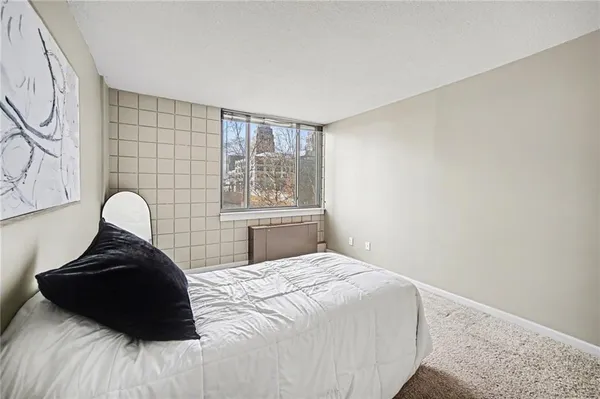 $114,950 | 600 East 8th Street, Unit 4N, Kansas City, MO 64106