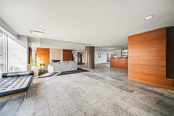 $114,950 | 600 East 8th Street, Unit 4N, Kansas City, MO 64106