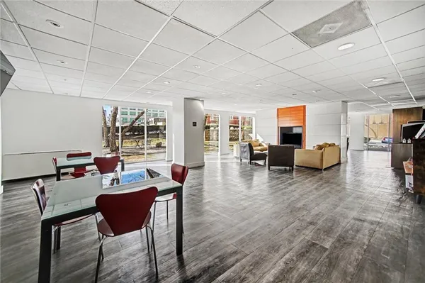 $114,950 | 600 East 8th Street, Unit 4N, Kansas City, MO 64106