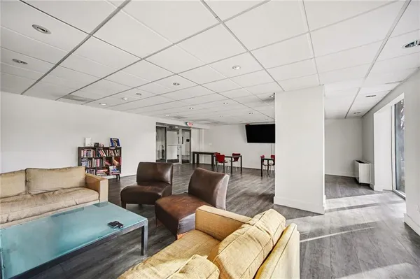 $114,950 | 600 East 8th Street, Unit 4N, Kansas City, MO 64106