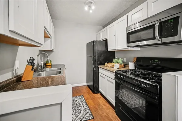 $114,950 | 600 East 8th Street, Unit 4N, Kansas City, MO 64106