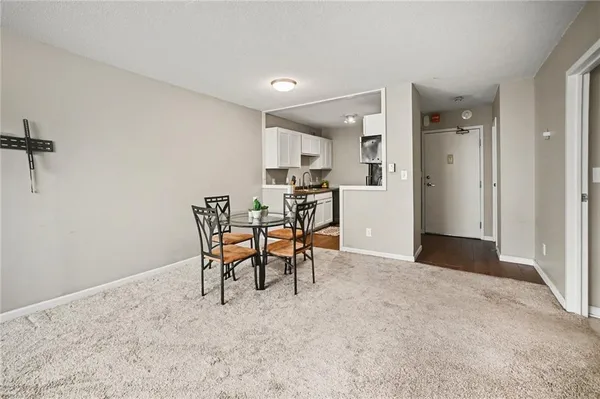 $114,950 | 600 East 8th Street, Unit 4N, Kansas City, MO 64106