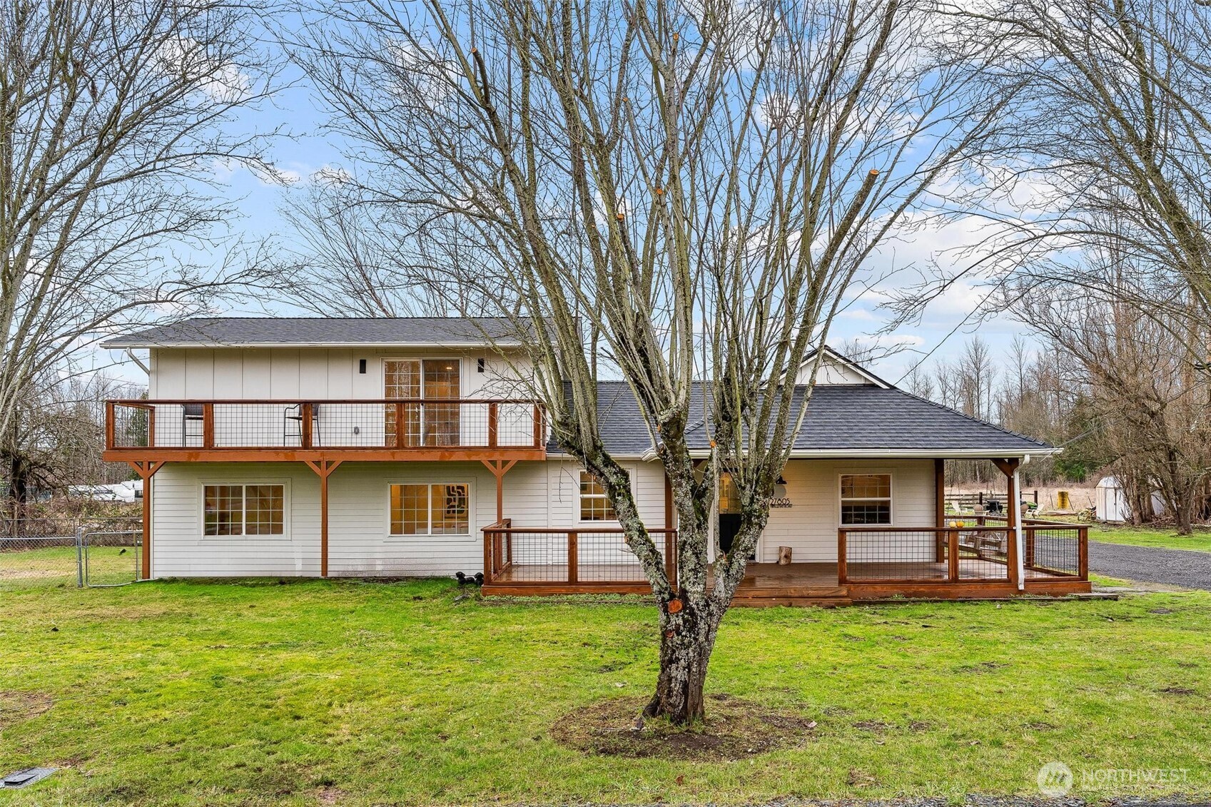 27805 Hinkleman Road East Buckley, WA 98321 - Photo 34 of 40 a front view of a house with a garden