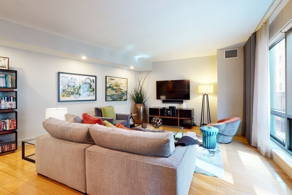 45 Province Street, Unit 2N Boston, MA 02108 - Photo 5 of 39