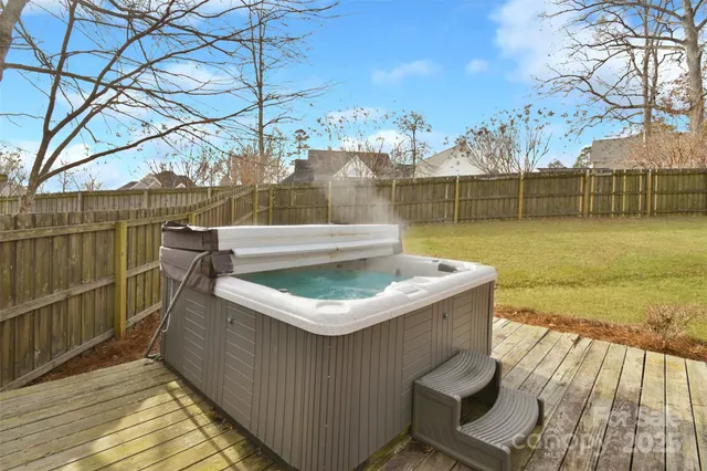 a view of a terrace with sky view