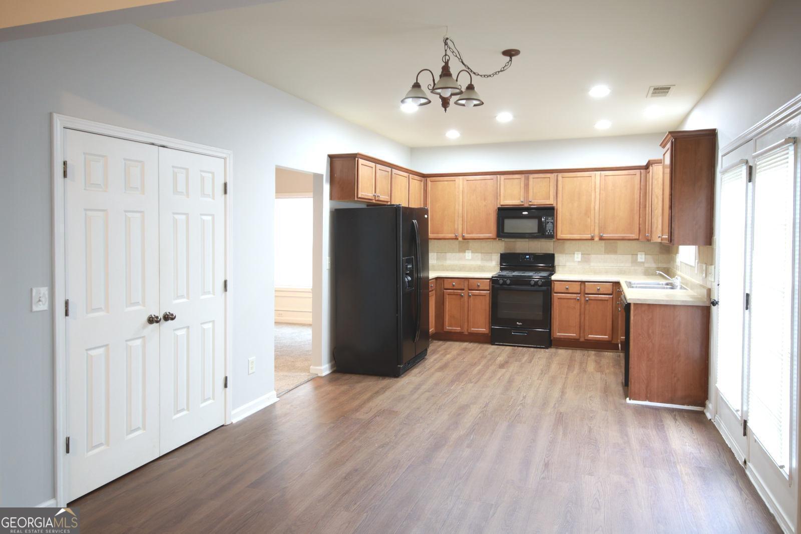 442 Crestmont Lane Canton, GA 30114 - Photo 7 of 27