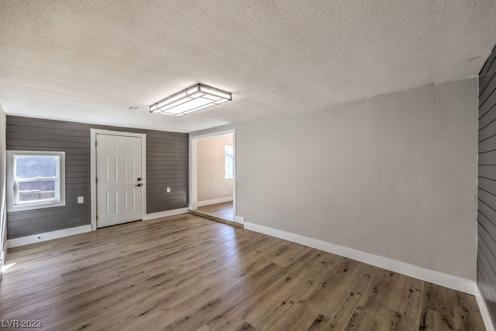 427 Summit Drive Henderson, NV 89002 - Photo 13 of 25