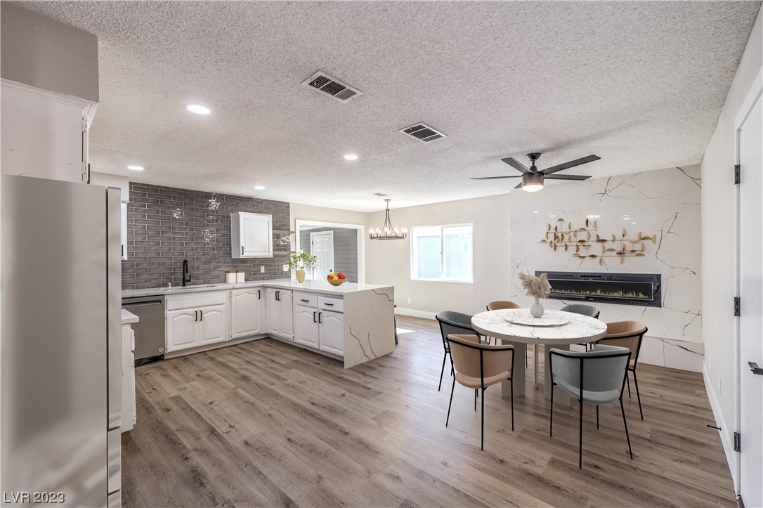 427 Summit Drive Henderson, NV 89002 - Photo 6 of 25