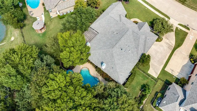 a view of a bird bath