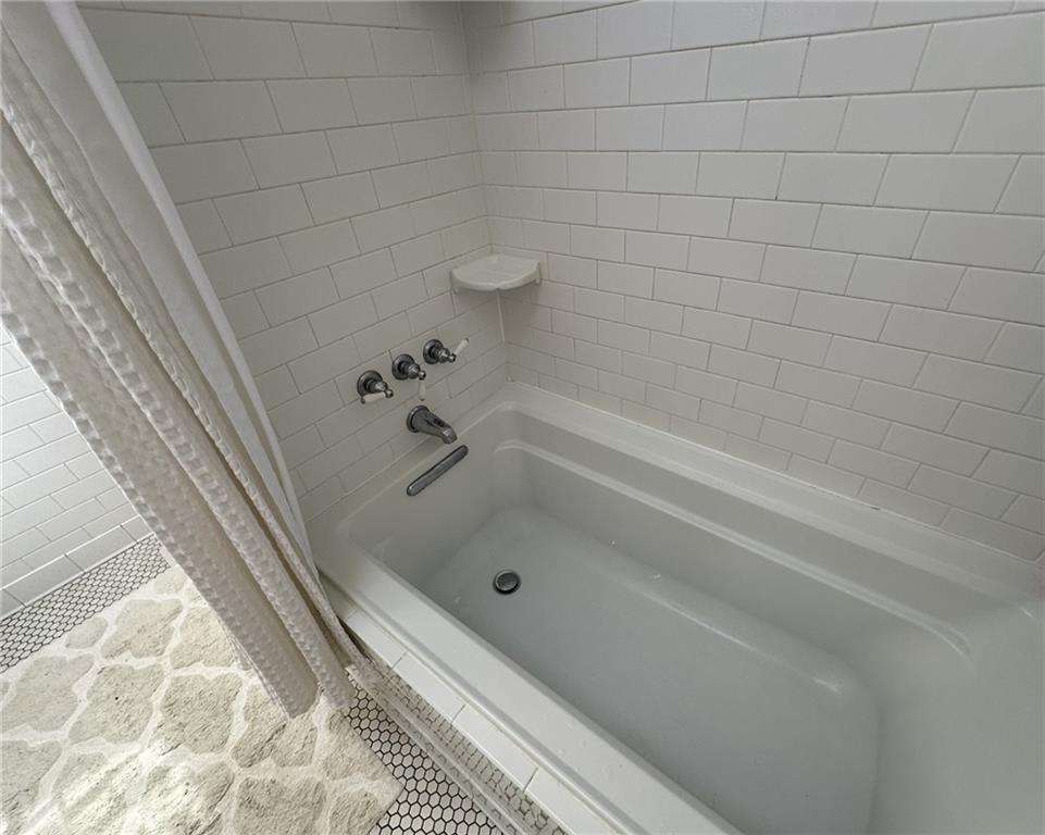2497 Thompson Road Northeast Atlanta, GA 30319 - Photo 17 of 44