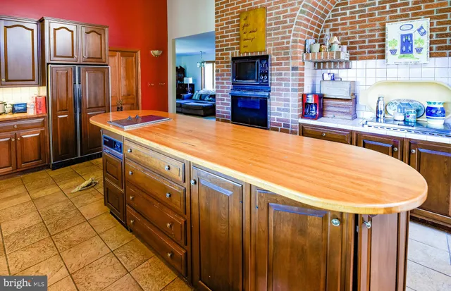 $1,600,000 | 21 Treiber Lane, Harwood, MD 20776