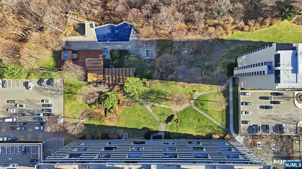 2 Horizon Road, Unit 1010 Fort Lee, NJ 07024 - Photo 38 of 42 an aerial view of residential houses with outdoor space