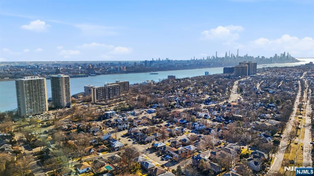 2 Horizon Road, Unit 1010 Fort Lee, NJ 07024 - Photo 40 of 42 a view of a city
