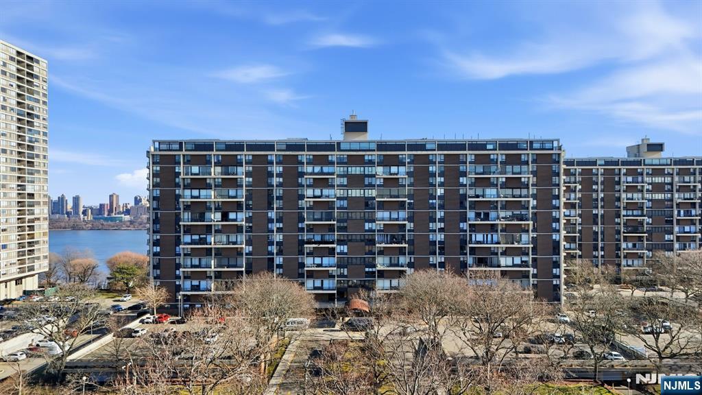 2 Horizon Road, Unit 1010 Fort Lee, NJ 07024 - Photo 41 of 42