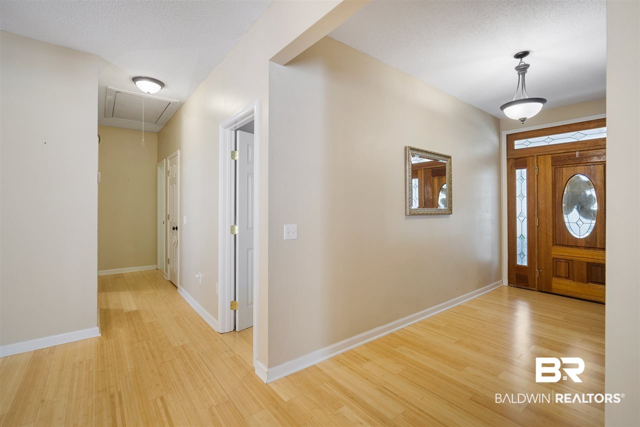 22644 River Road South Daphne, AL 36526 - Photo 5 of 46 Entrance/Foyer