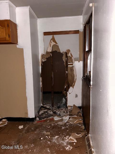 1002 Davis Terrace Schenectady, NY 12303 - Photo 7 of 10 IMG_3256