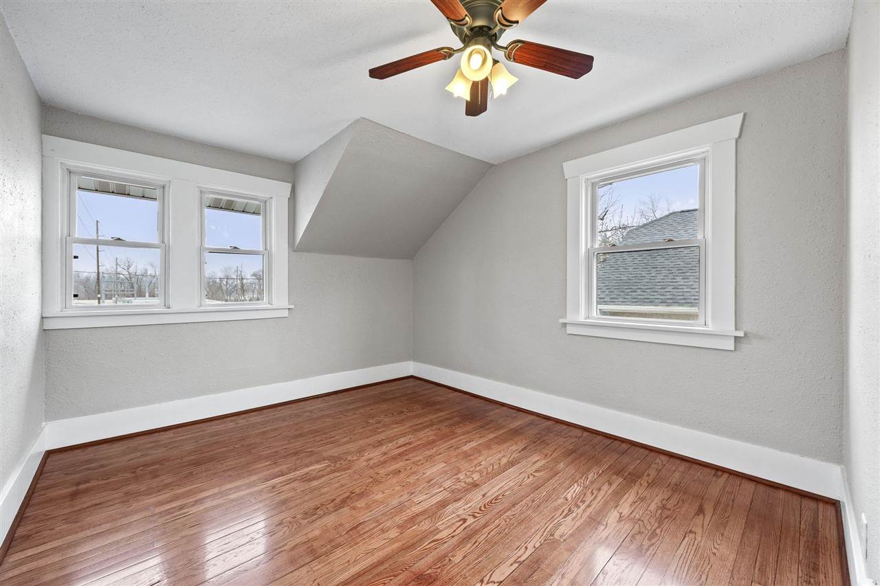 2148 Mt Vernon Road Southeast Cedar Rapids, IA 52403 - Photo 16 of 30 Gallery Image 16