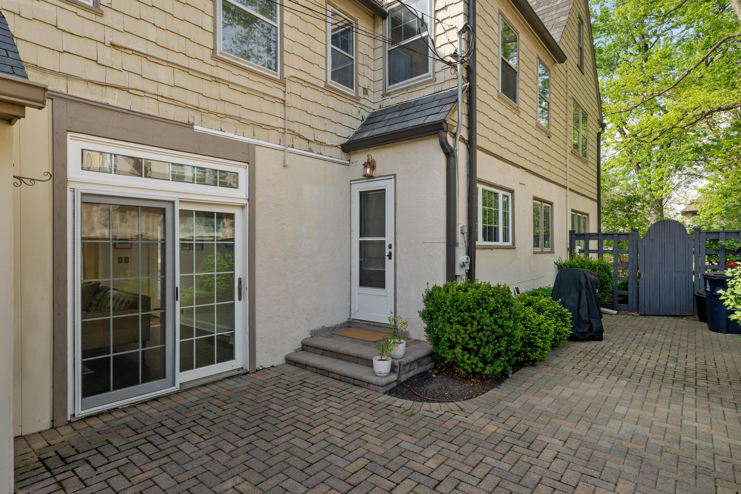 2389 Bryden Road Columbus, OH 43209 - Photo 75 of 90 z12