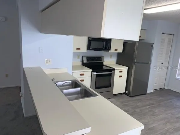 $1,895 | 3678 Dehaven Drive, Palm Harbor, FL 34684