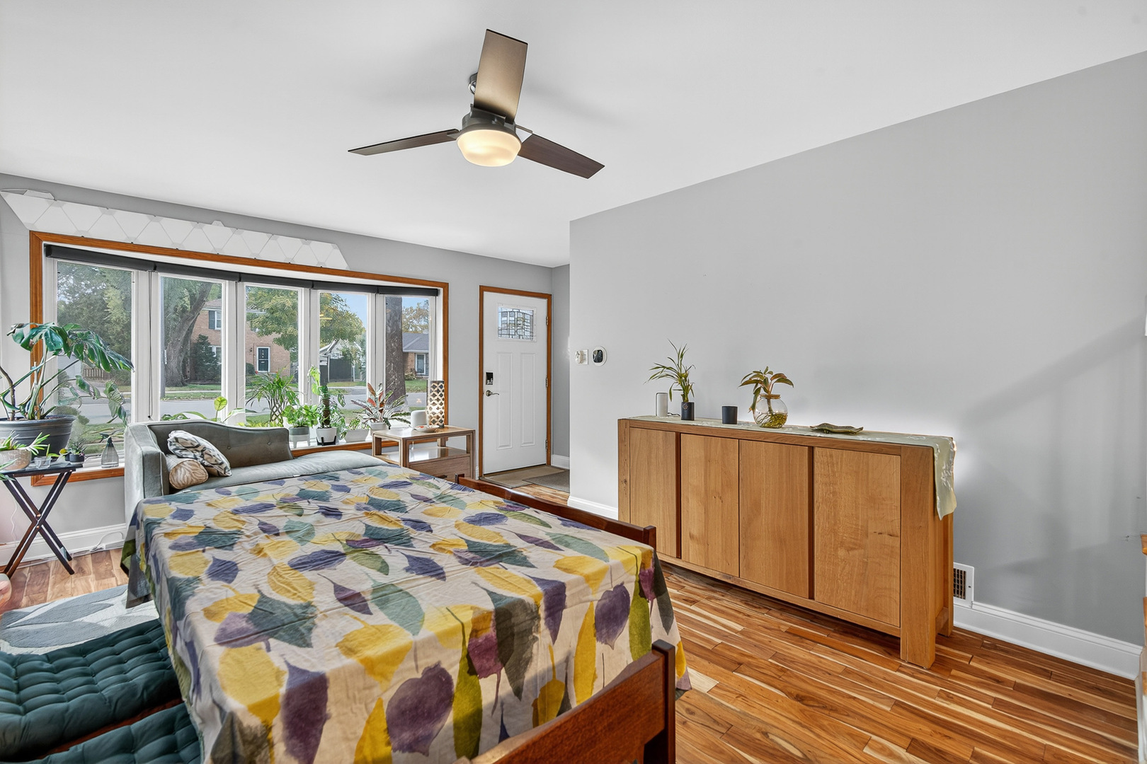 801 Spring Road Elmhurst, IL 60126 - Photo 4 of 26