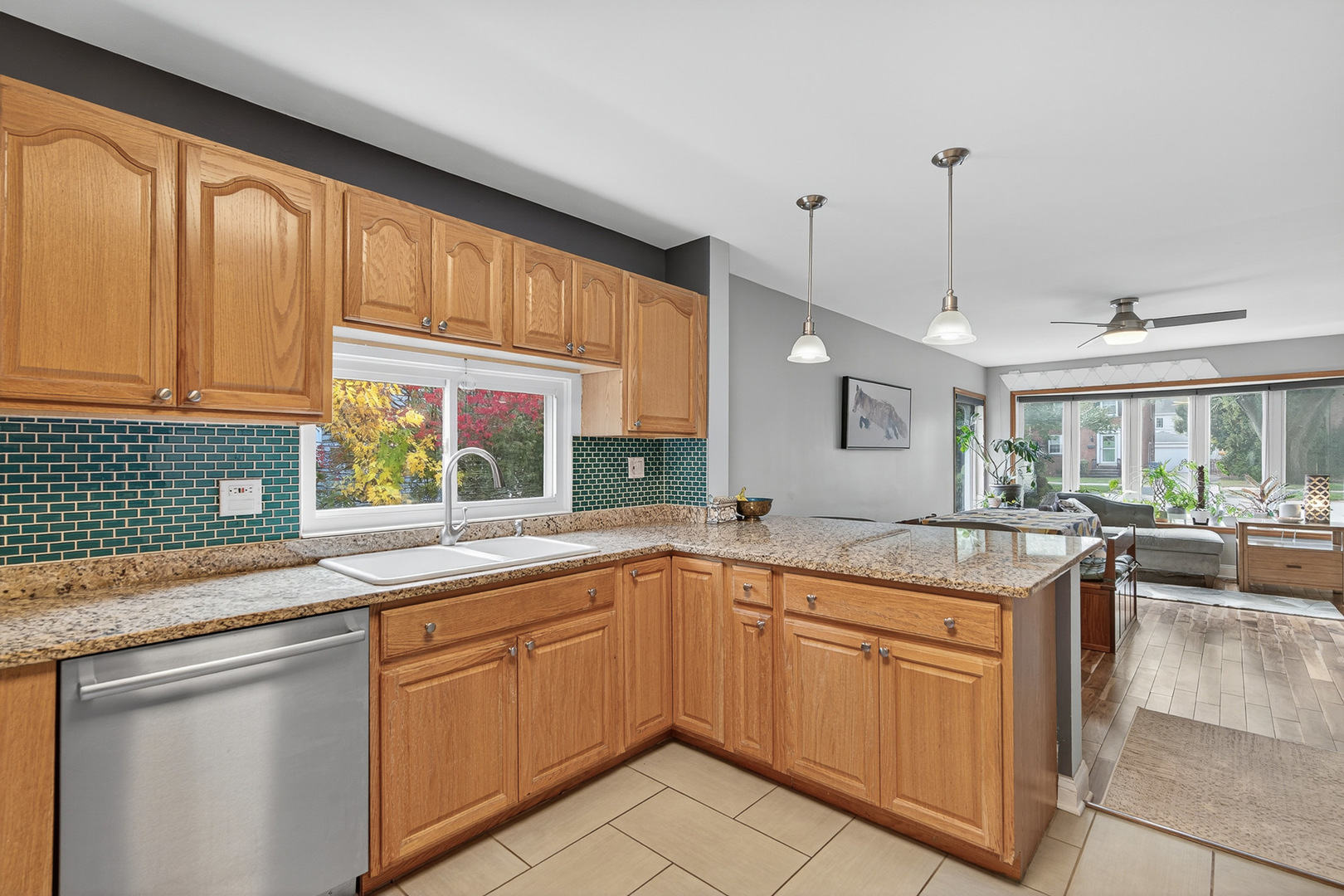 801 Spring Road Elmhurst, IL 60126 - Photo 6 of 26