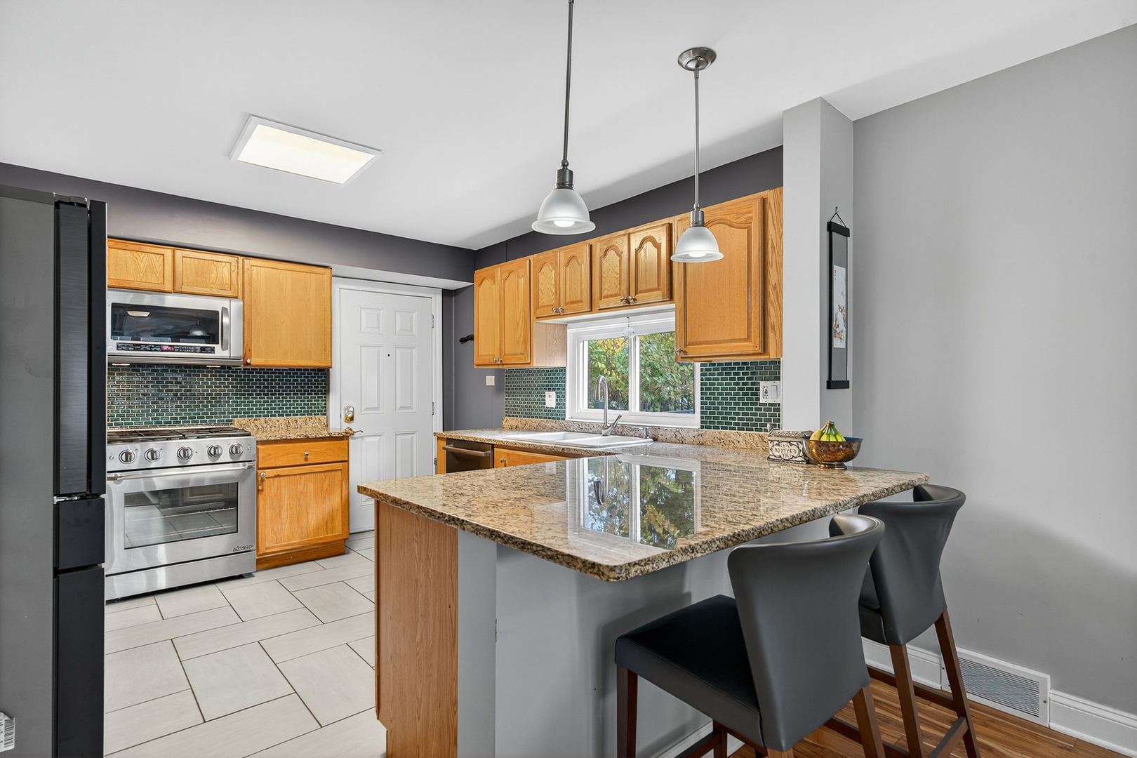 801 Spring Road Elmhurst, IL 60126 - Photo 10 of 26