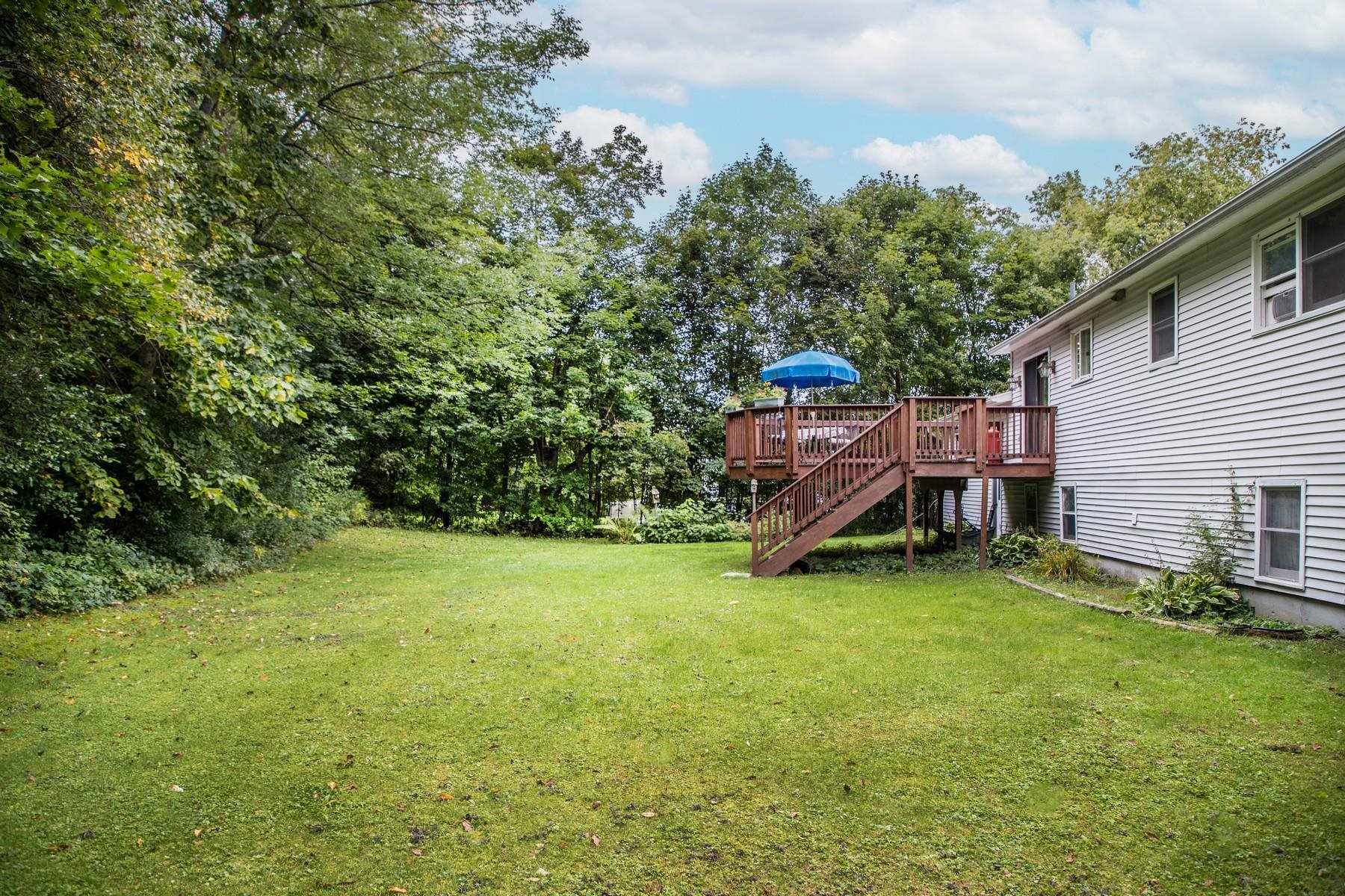 38 Hillcrest Road Rutland, VT 05701 - Photo 3 of 30