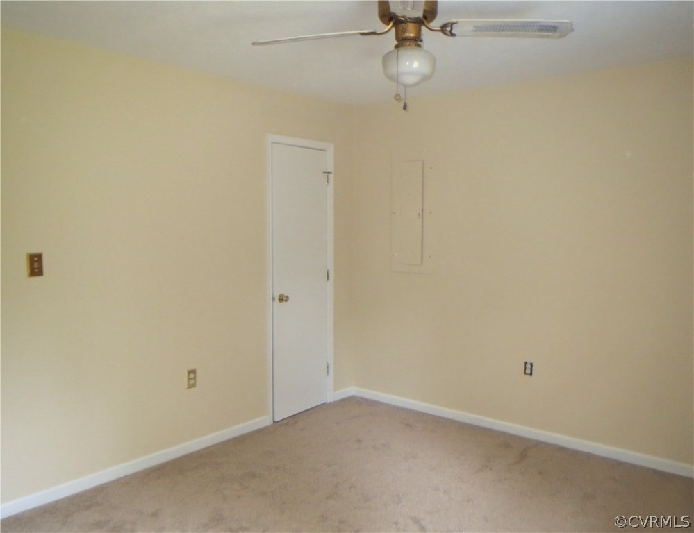 833 Old Ridge Road Farmville, VA 23901 - Photo 6 of 14 a view of an empty room