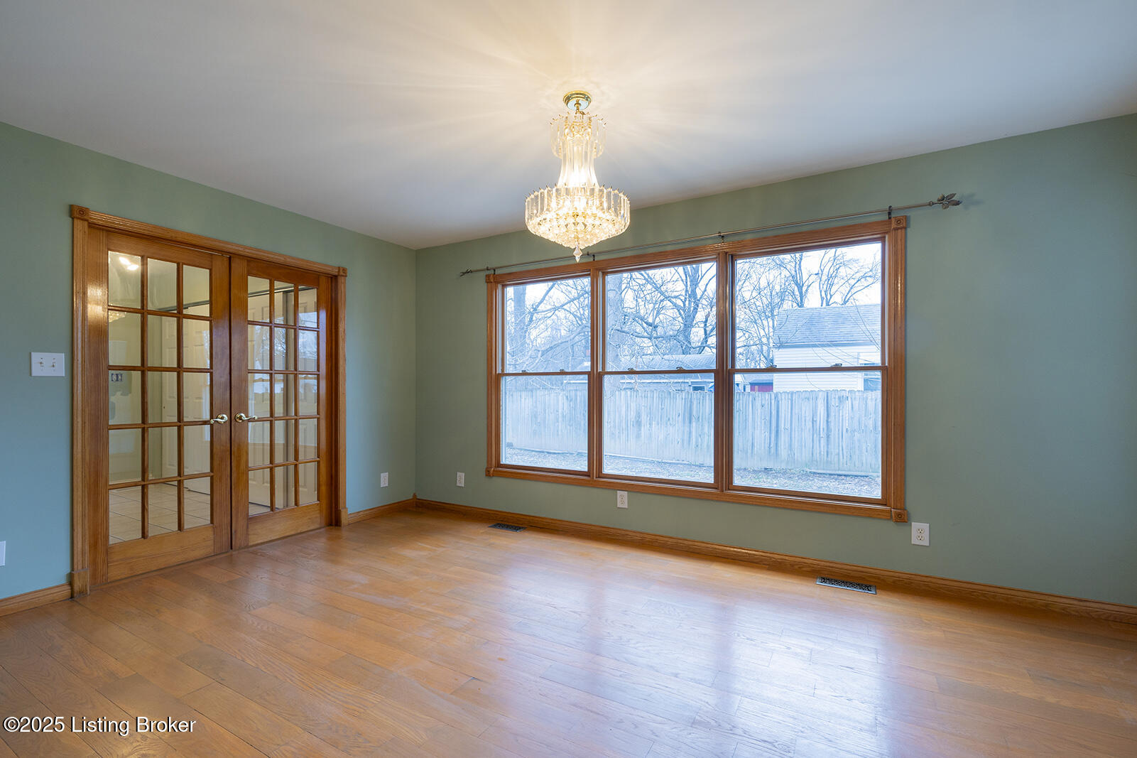 1317 Dahl Road Louisville, KY 40213 - Photo 27 of 37 32