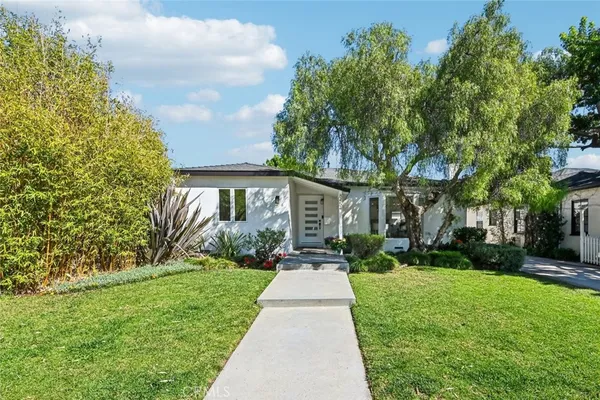 $1,799,999 | 8454 Naylor Avenue, Los Angeles, CA 90045